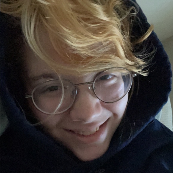 Meet your Posher, Scarlett - Picture 1 of 1